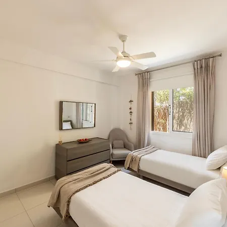 Serenity Sea View 3 Bedroom * Klorakas