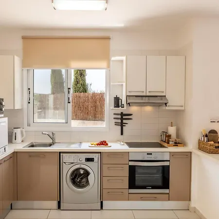 Serenity Sea View 3 Bedroom * Klorakas